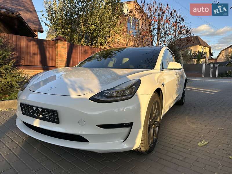 Седан Tesla Model 3 2019 в Білій Церкві