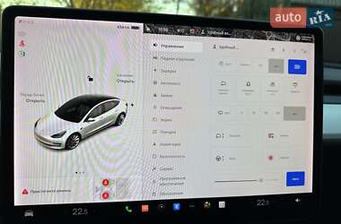 Седан Tesla Model 3 2019 в 