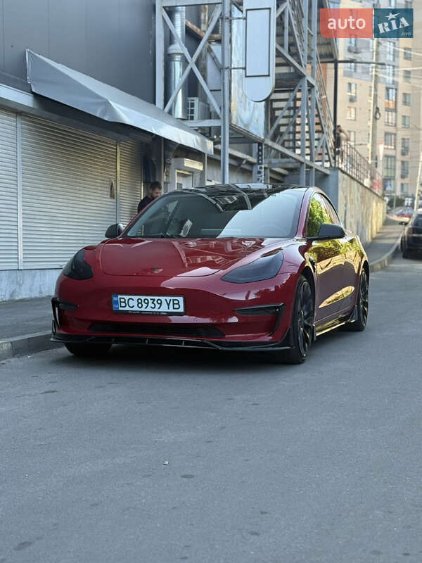 Tesla Model 3 2021