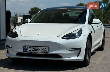 Седан Tesla Model 3 2021 в Львове