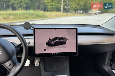 Седан Tesla Model 3 2022 в 