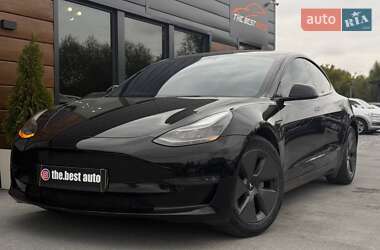 Седан Tesla Model 3 2022 в Рівному