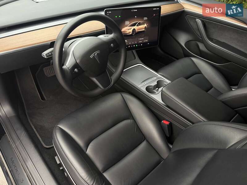 Седан Tesla Model 3 2022 в Рівному