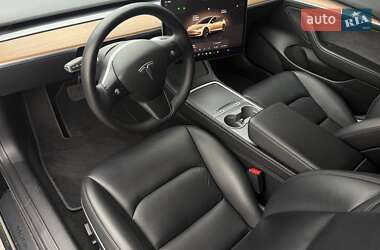 Седан Tesla Model 3 2022 в 