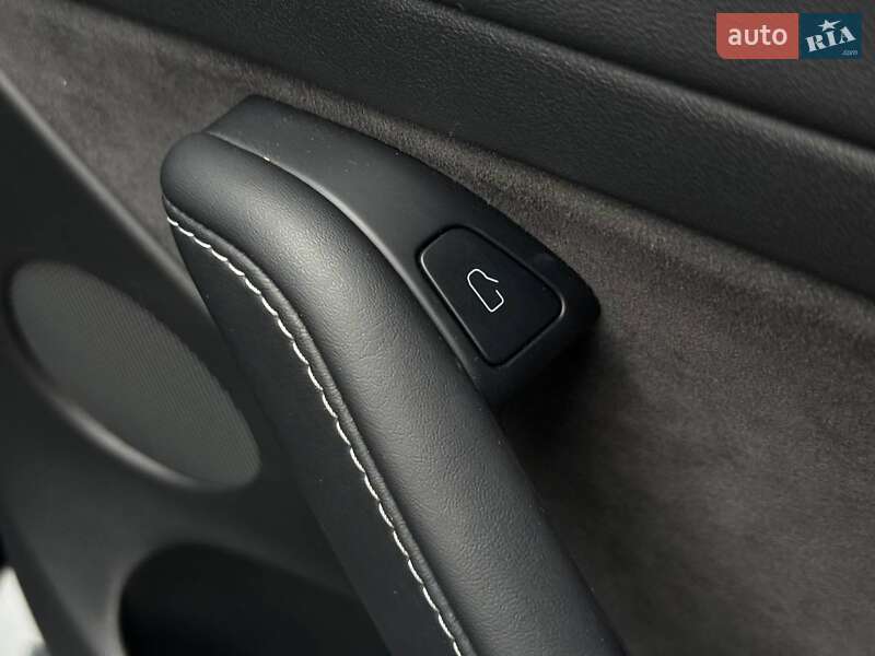 Седан Tesla Model 3 2022 в Рівному