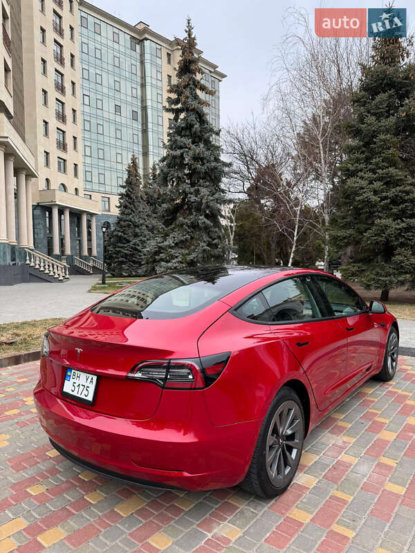 Седан Tesla Model 3 2022 в Одесі