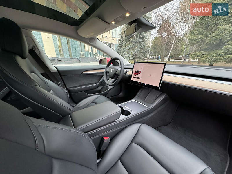 Седан Tesla Model 3 2022 в Одесі
