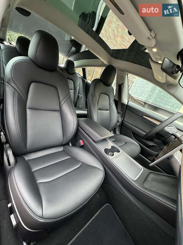 Седан Tesla Model 3 2022 в Одесі