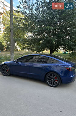 Седан Tesla Model 3 2020 в 