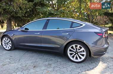 Седан Tesla Model 3 2019 в 