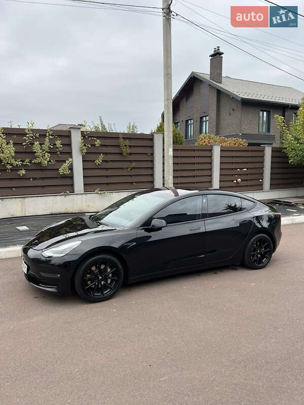 Седан Tesla Model 3 2018 в Киеве