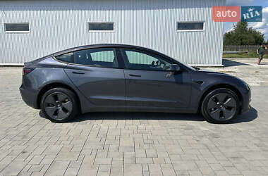 Седан Tesla Model 3 2021 в 