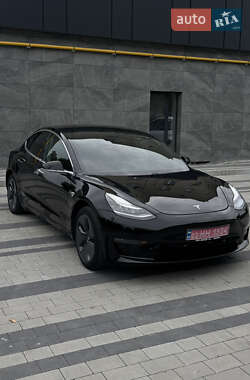 Седан Tesla Model 3 2019 в 