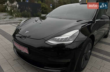 Седан Tesla Model 3 2019 в 