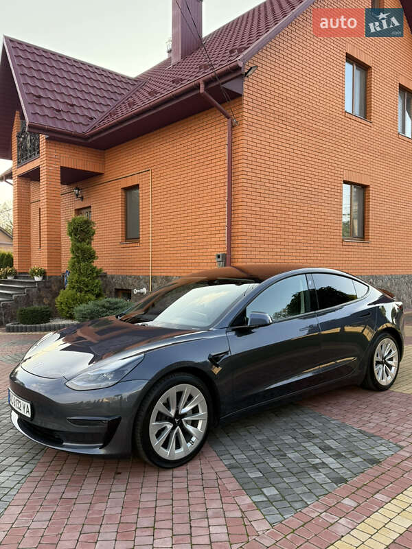 Седан Tesla Model 3 2021 в Луцьку
