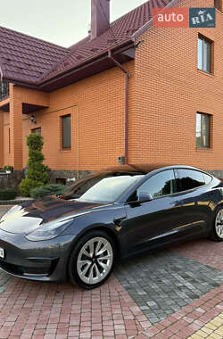 Седан Tesla Model 3 2021 в 