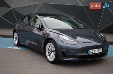 Седан Tesla Model 3 2021 в 