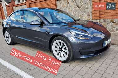 Седан Tesla Model 3 2023 в Львові