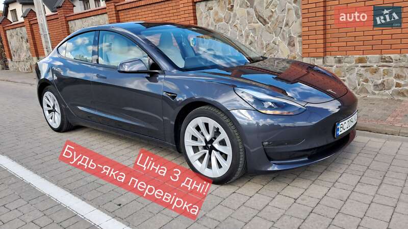 Седан Tesla Model 3 2023 в 