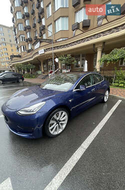 Седан Tesla Model 3 2018 в Києві