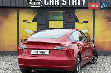 Седан Tesla Model 3 2022 в 