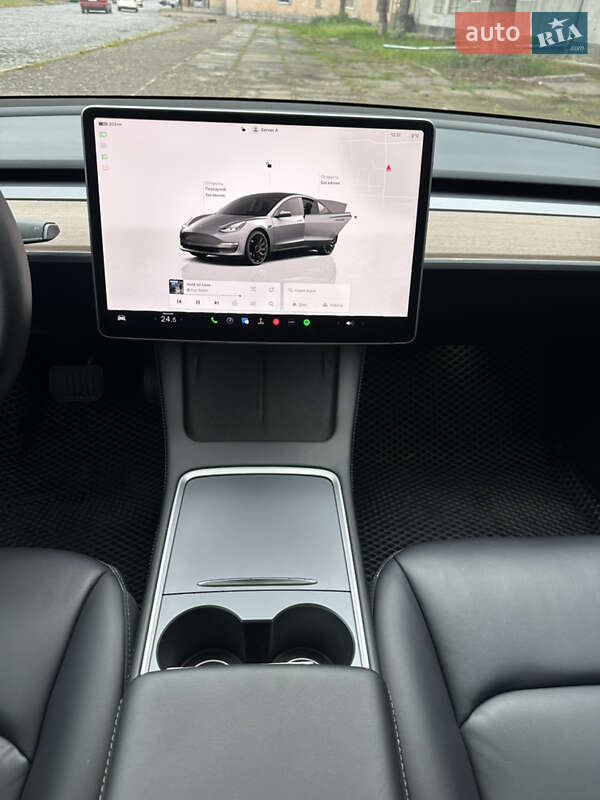 Седан Tesla Model 3 2022 в Мукачевому