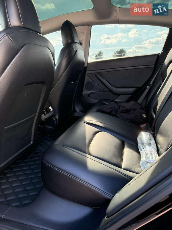 Седан Tesla Model 3 2022 в Харькове
