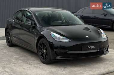 Седан Tesla Model 3 2021 в 