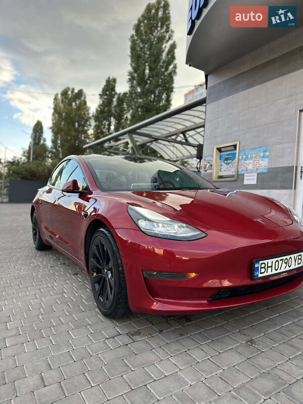Седан Tesla Model 3 2022 в Одесі
