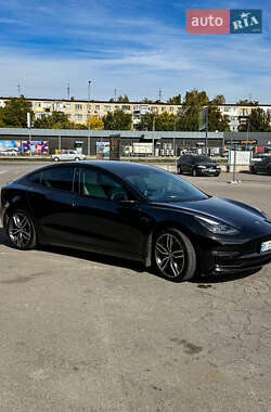 Седан Tesla Model 3 2021 в Полтаві
