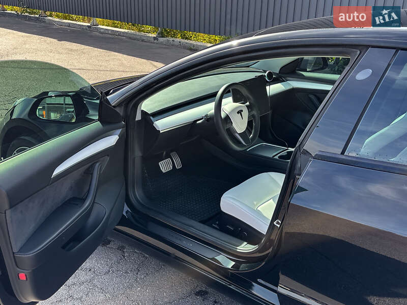 Седан Tesla Model 3 2021 в Полтаве