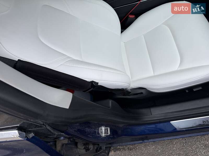 Седан Tesla Model 3 2019 в Києві