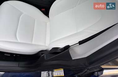 Седан Tesla Model 3 2019 в Києві