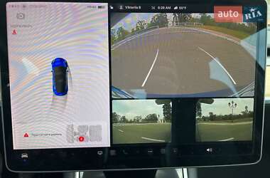 Седан Tesla Model 3 2019 в 