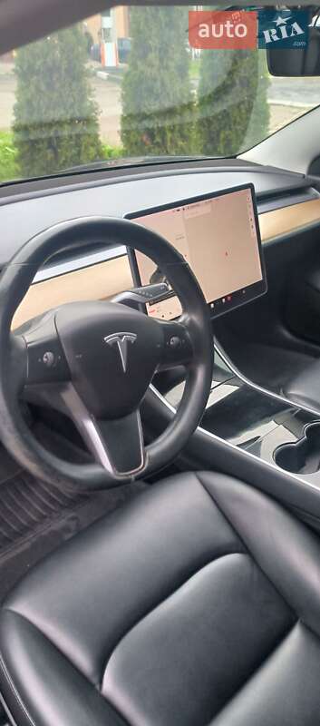 Седан Tesla Model 3 2018 в Черновцах фото 11 Седан Tesla Model 3 2018 в Черновцах