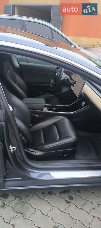 Седан Tesla Model 3 2018 в Черновцах фото 16 Седан Tesla Model 3 2018 в Черновцах