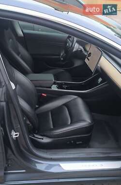 Седан Tesla Model 3 2018 в 
