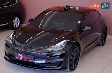 Седан Tesla Model 3 2023 в 