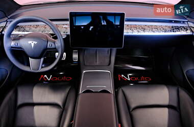 Седан Tesla Model 3 2023 в 