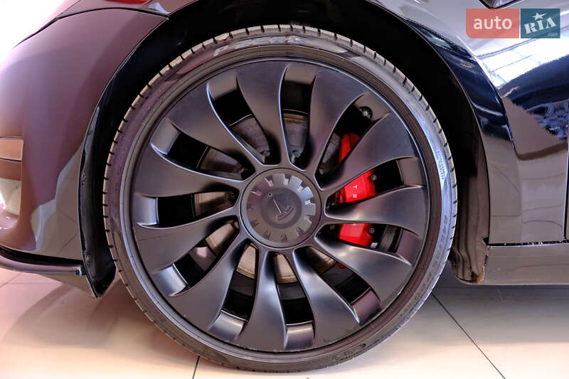 Седан Tesla Model 3 2023 в Одесі