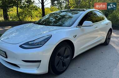Седан Tesla Model 3 2019 в 