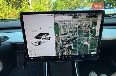 Седан Tesla Model 3 2019 в 