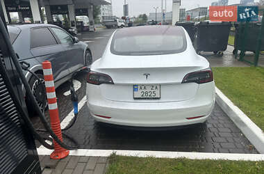 Седан Tesla Model 3 2018 в 
