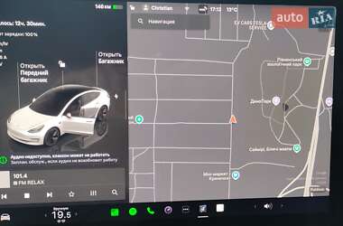 Седан Tesla Model 3 2022 в 