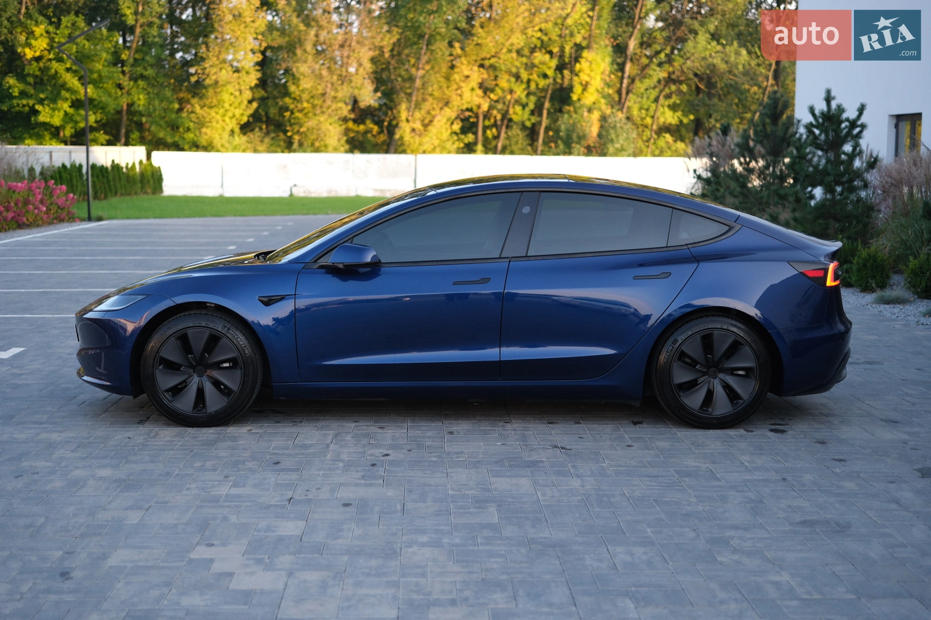 2024 Tesla Model 3 - мініатюра 8