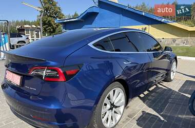 Седан Tesla Model 3 2019 в 