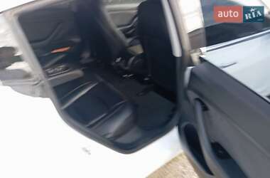 Седан Tesla Model 3 2020 в 