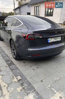 Седан Tesla Model 3 2018 в 