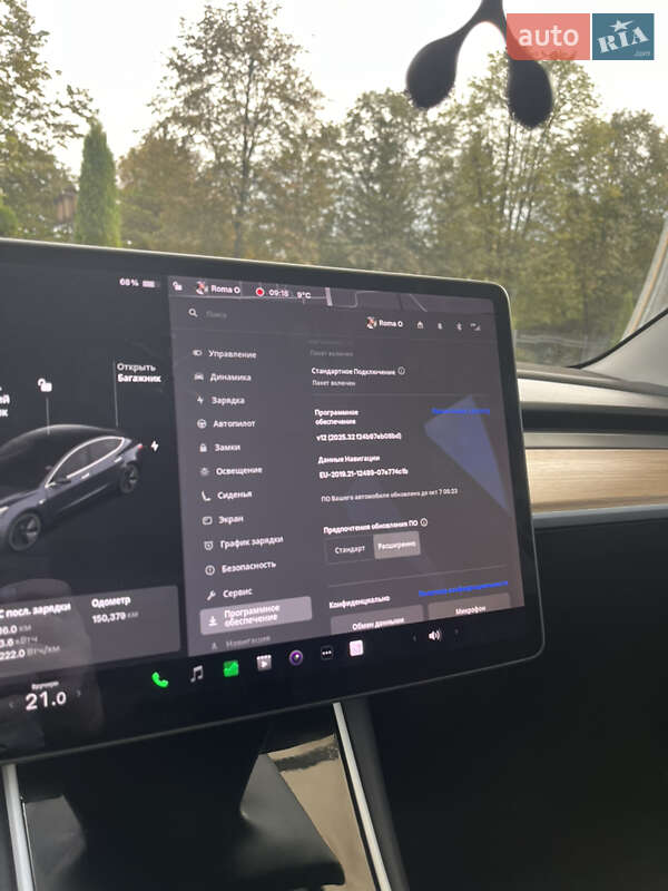 Седан Tesla Model 3 2018 в Долині