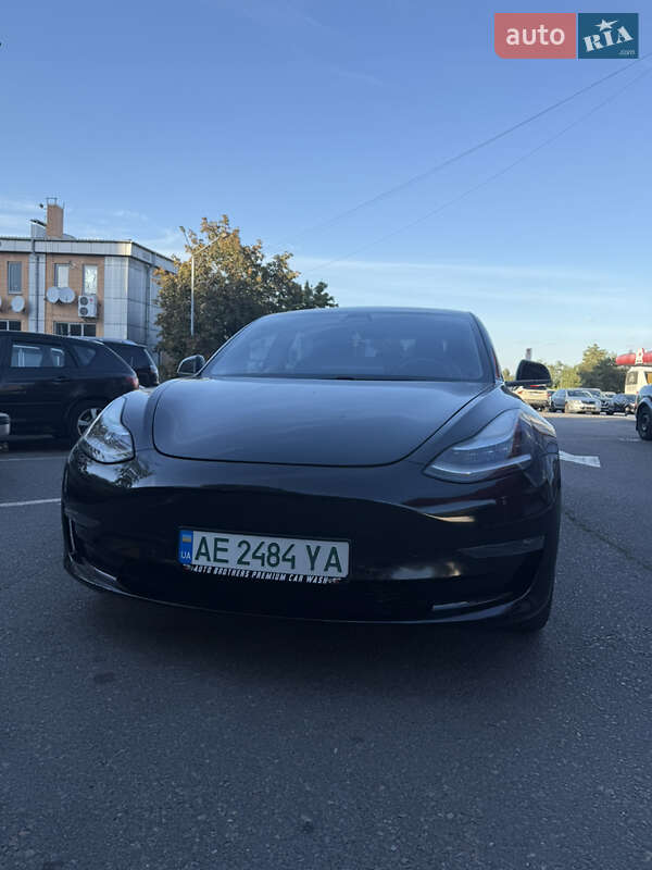 Седан Tesla Model 3 2019 в Дніпрі